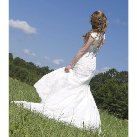 Allure Bridals Queen Anne Neckline Wedding Dress - Picture 4 of 14